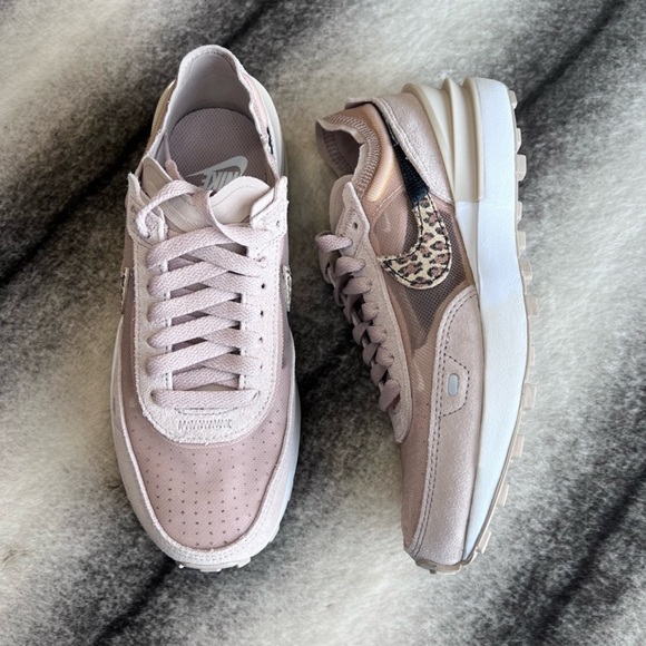 Nike Waffle One SE Fossil Stone Multi Leopard Low Top Sneakers - Picture 1 of 9